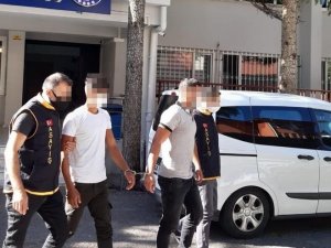 Bahşiş Alamayınca Apartmanların Kapılarını Çaldılar