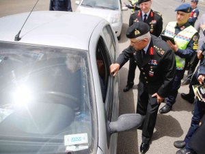 Jandarma Genel Komutanı Çetin: “208 Bin Personelle Yollardayız”