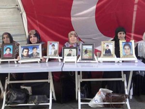 Altı Bayramdır Oğlundan Uzak Olan Baba, Evlat Nöbetini Sürdürüyor