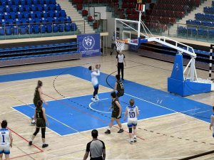 Basketbol Gençler Ligi: Düzce Atletik: 66 - Çankaya Üniversitesi:65