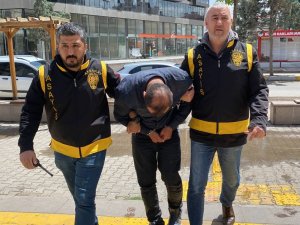 Eski Eşini Bıçaklayarak Öldüren Zanlı Adliyeye Sevk Edildi