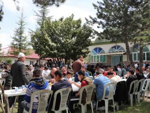 Havza’da Çiftçiler Afetlerden Korunmak İçin Kurban Kesti