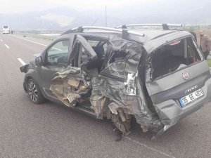 Manisa’da Yolcu Otobüs İle Ticari Araç Çarpıştı: 5 Yaralı