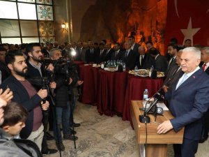 Binali Yıldırım’a Memleketi Erzincan’da Sevgi Seli