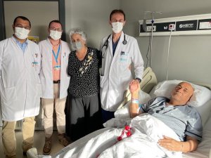 Aynı Kadere, Aynı Doktordan Neşter