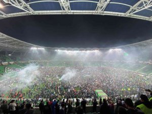 Taraftarların Şampiyonluk Coşkusu Sakaryaspor’u Pfdk’ya Sevk Ettirdi