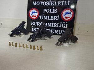 İ̇skenderun’da 3 Ruhsatsız Silah Ele Geçirildi