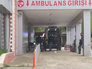 Otomobiller Çarpıştı: 4 Yaralı