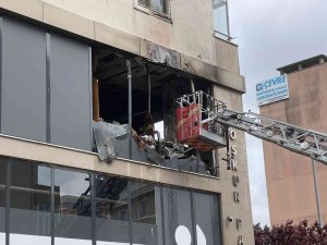 Kağıthane’de Korkutan İş Yeri Yangını