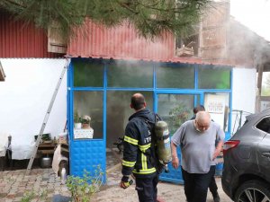 Bolu’da Ev Yangınında Etkilenen 3 Kişi Hastaneye Kaldırıldı