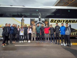 Diyarbakr Karate Kafilesi Türkiye Ümit Genç Karate Şampiyonası İçin Yolla Çıktı