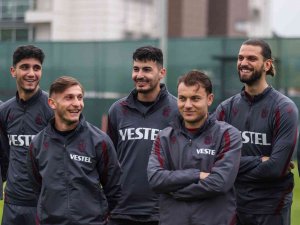 Şampiyon Trabzonspor, İlk Antrenmanı Yaptı