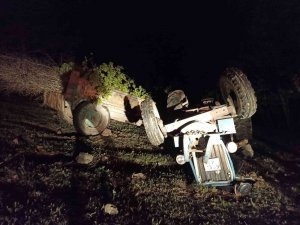 Tokat’ta Devrilen Traktörün Sürücüsü Hayatını Kaybetti