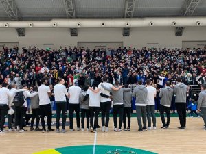 Frutti Extra Bursaspor’u Binlerce Taraftarı Karşıladı