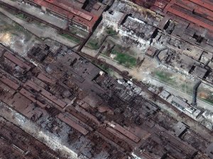 Rus Ordusunun Azovstal Fabrikasını Vurduğu Anlar Paylaşıldı