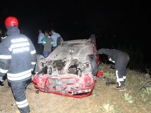Kontrolden Çıkan Otomobil Takla Attı: 1 Çocuk Öldü, 7 Kişi Yaralandı