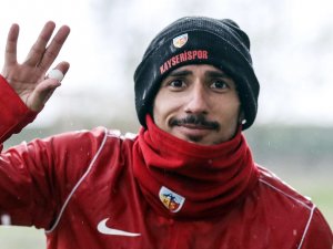 Kayserispor Antrenmanına Dolu Engeli