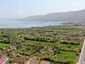 Muhteşem Doğasıyla Cezbeden Sivrice, Misafirlerini Bekliyor