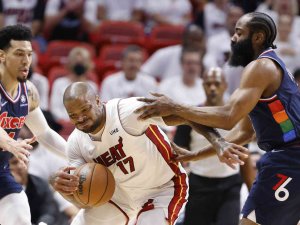 Miami Heat Ve Phoenix Suns Serilerini 2-0 Yaptı