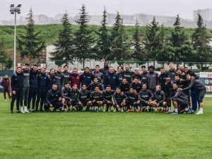 Şampiyon Trabzonspor, Tarihi Rekorlar İçin Sahaya Çıkıyor