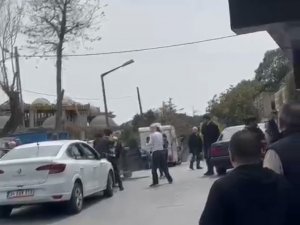 İ̇stanbul’da Sokak Ortasında Silahlı Kavga: Ortalık Savaş Alanına Döndü, 3 Yaralı
