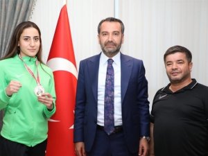 Gizem Özer Milli Takım Kampına Katıldı