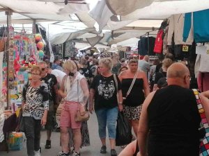 Tur Firmaları Semt Pazarına Turist Taşıdı