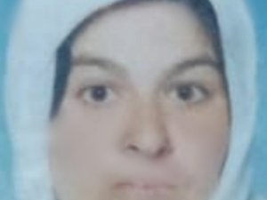 Evinin Önünde Düşen Kadın Hastanede Hayatını Kaybetti