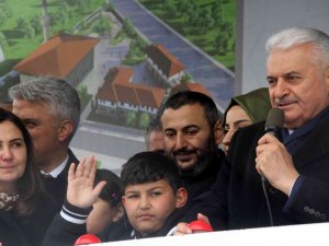 Binali Yıldırım Ve Ailesi Tarafından Yaptırılan Camii Ve Külliyenin Temel Atma Töreni Kar Yağışı Altında Gerçekleşti