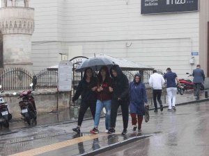 Kilis’te Son Bir Ayda Metrekareye 330 Kilogram Yağmur Yağdı