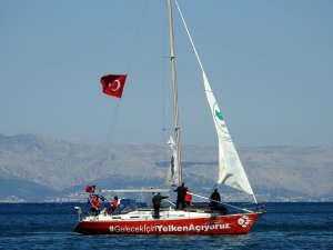 Gelecek İçin Hopa’dan Yelken Açan Tekne Çeşme’de Karşılandı