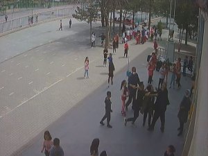 Öğretmene Şiddet Kamerada