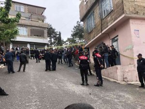 23 Yaşındaki Hurdacı Evinde Bıçaklanarak Öldürülmüş Halde Bulundu