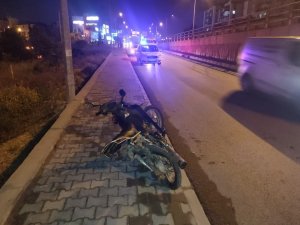 Kaza Yapan Motosiklet Sürücüsü Hayatını Kaybetti
