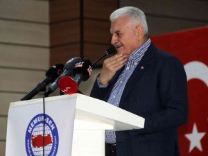 Binali Yıldırım’ın Esprili ‘Aksakallı’ Anlatımı