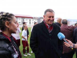 Başkan Savaş: "Kadın Futbol Takımımız Da Lige Renk Katacak"