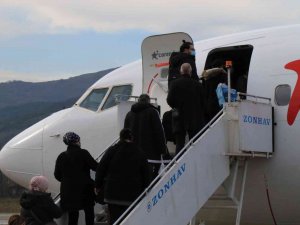 Havalimanından Sahte Belgelerle Yurt Dışına Çıkarken Yakalandılar