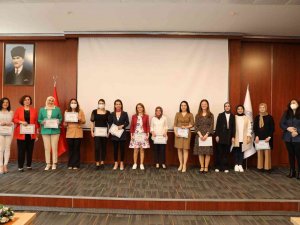 Ebeliğin Tarihsel Süreci Ele Alındı