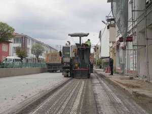 Şehrin Farklı Noktalarında Asfalt Çalışması