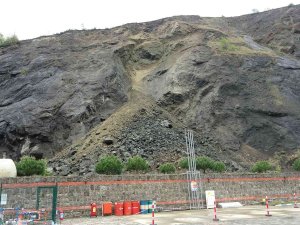 Trabzon’da Heyelan Anı Kameraya Böyle Yansıdı