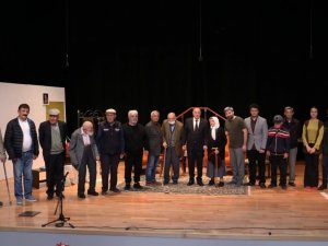 Keçiören’de Tiyatro Yaşlıların Ayağına Geldi