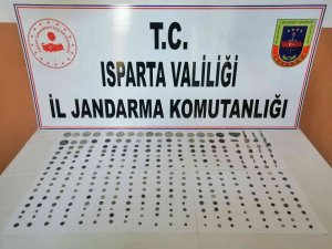 Isparta’da 3 Farklı Döneme Ait 323 Adet Tarihi Eser Ele Geçirildi