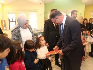 Tokat’ta Müstakil Anaokullarına Kütüphane