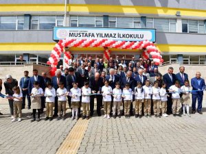 Eski Bakanın İsminin Verildiği İlkokul Açıldı