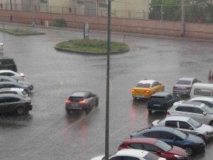 Meteoroloji Sel Baskını İçin Uyardı: Diyarbakır’da Sağanak Etkili Oldu