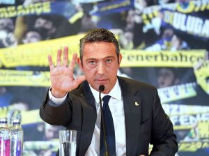 Ali Koç: "Pazar Günü Beşiktaş - Fenerbahçe Maçı Var. Aynı Güne Yenikapı’ya Şampiyonluk Kutlaması Konuluyor. Bu Nasıl Bir Zihniyet!"