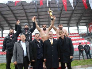 629. Geyikkoşan Yağlı Pehlivan Güreşleri’nde Ünal Karaman Başpehlivan