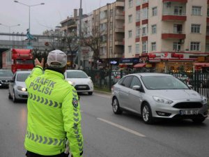 1213 Aranan Şahıs Yakalandı, 26 Bin 334 Araca Ceza Yazıldı