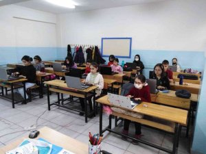 Türk Öğrencilerden Tarihi Başarı