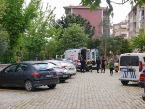 İ̇kinci Kattan Beton Zemine Düştü